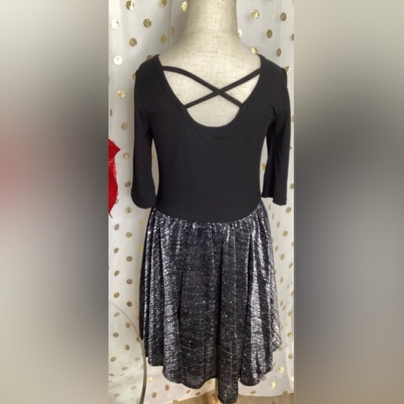 Girls Soft Black Metallic Twirly Dress NWT 7 - Picture 2 of 12